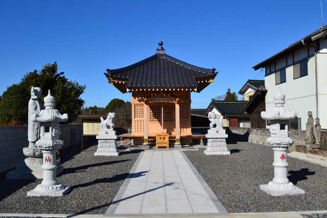 q牄n