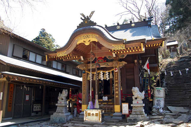 加波山神社拝殿