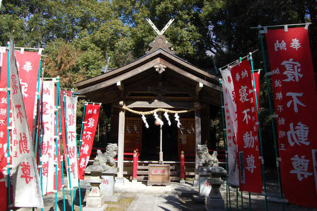 加波根神社社殿