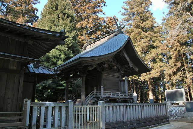 稲田神社本殿