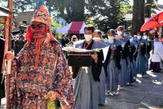 �R�q��_���Ղ�