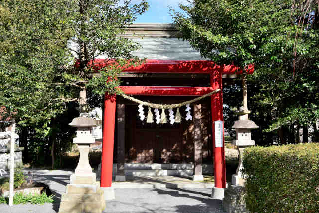 見川稲荷神社草薙神社
