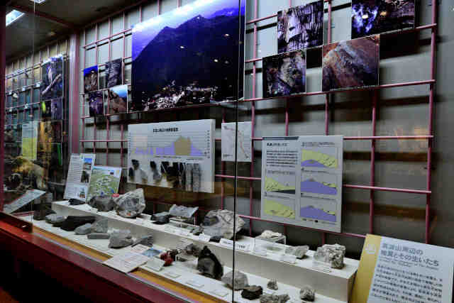 �}�g�R�n���W��