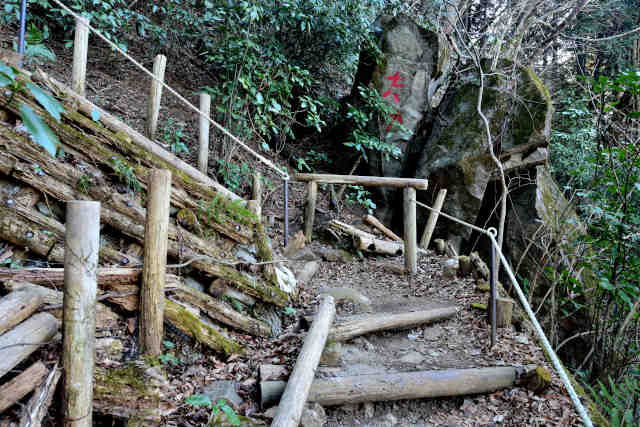 �򉤉@�R�[�X��\��܂�U