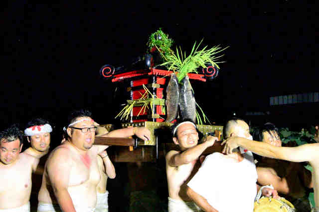 山田祇園祭鯉神輿