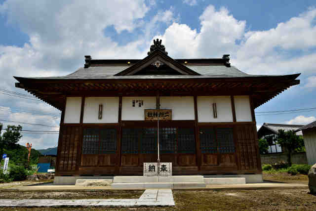 南飯田二所神社拝殿