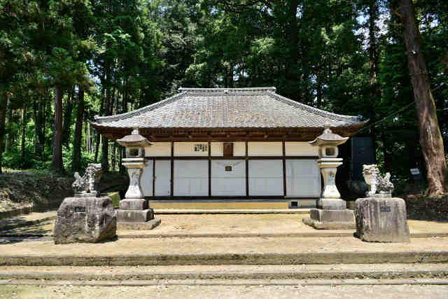 高尾神社拝殿