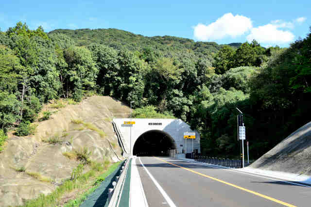 上曽トンネル入口桜川市側