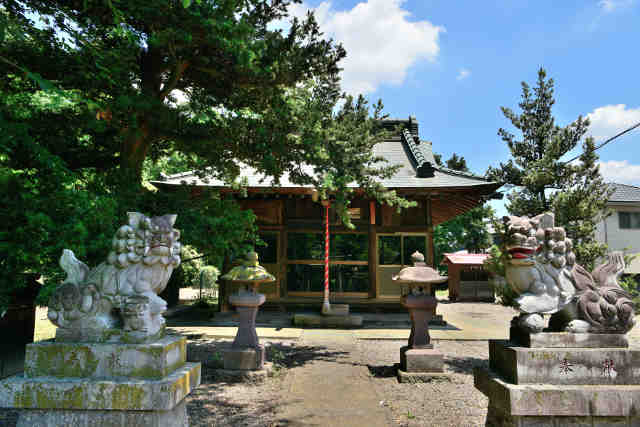 川妻香取神社拝殿