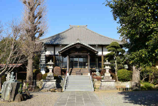 隆岩寺本堂