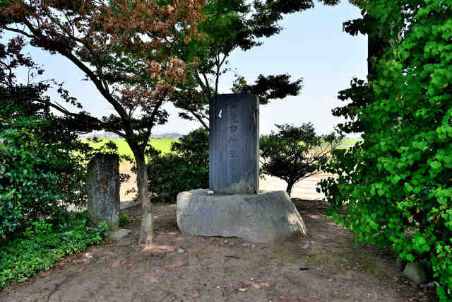 健田神社旧跡碑